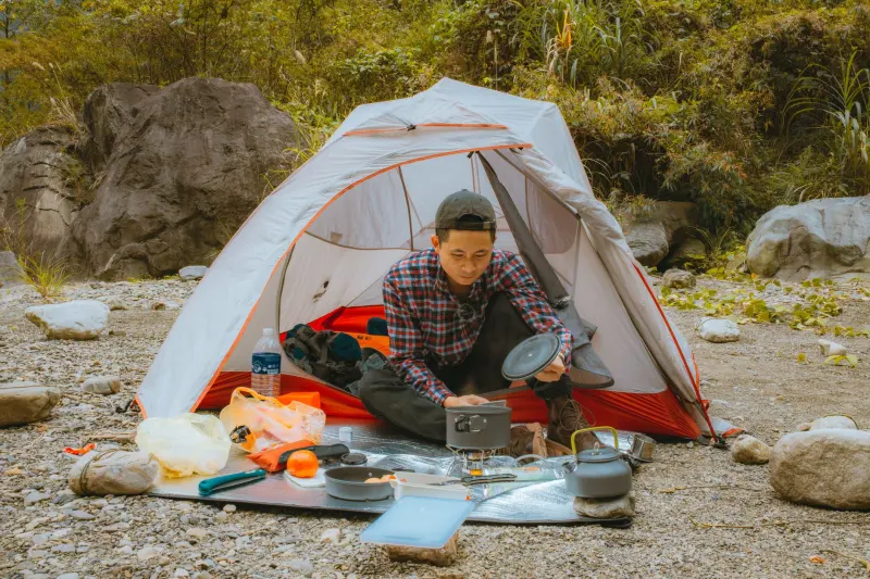 长三角自驾露营装备配置指南:防潮垫与登山杖选购要点正文配图 1